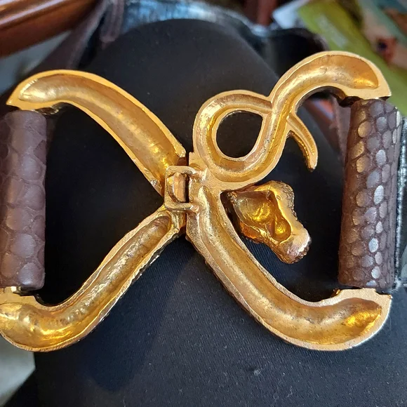 Raina : Finished Brass Belt Buckle - Picture 3 of 11